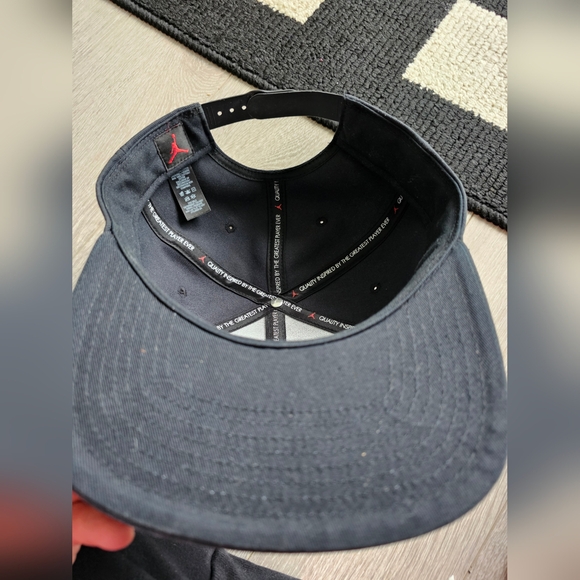 Black Pro Cap by Jordan - Picture 5 of 7